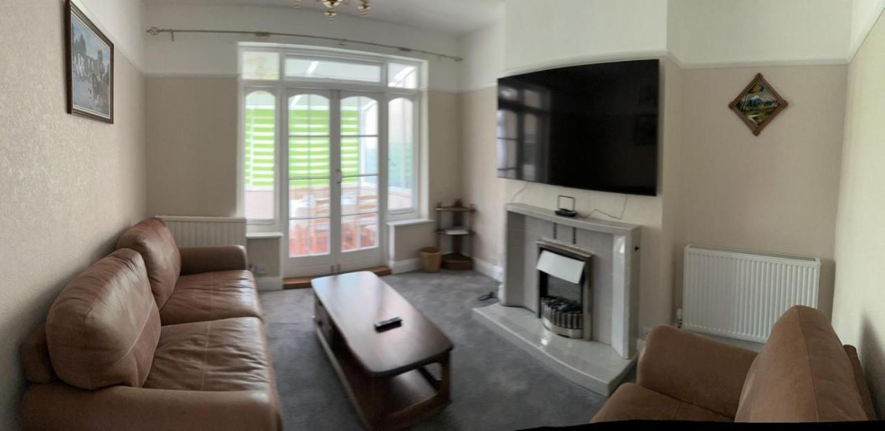 Amazing And Romantic O2 Arena 4 Bedrooms House Free Parking London Exterior foto